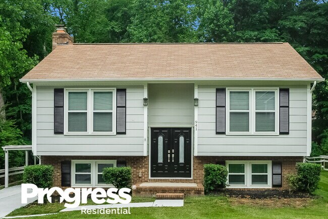 Primary Photo - 941 Foxborough Rd