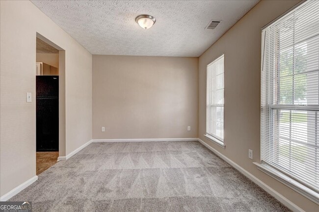 Building Photo - 1475 Trafalgar Way