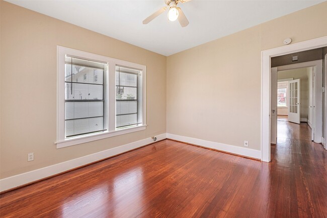 Building Photo - 2611 Rosewood St