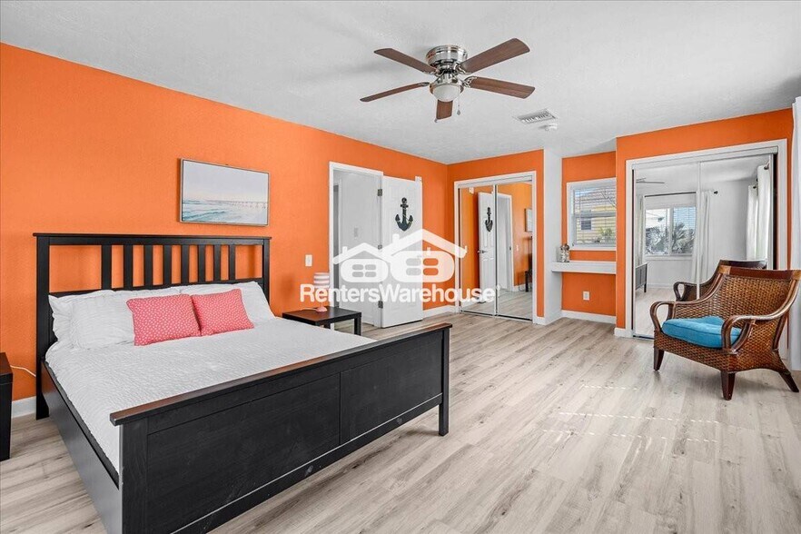 Building Photo - 13100 Boca Ciega Ave