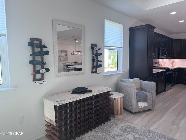 Building Photo - 9259 Paradise Dr