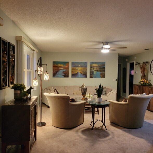 Building Photo - 2845 Barboza Dr