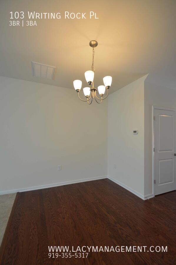 Building Photo - 103 Writing Rock Pl