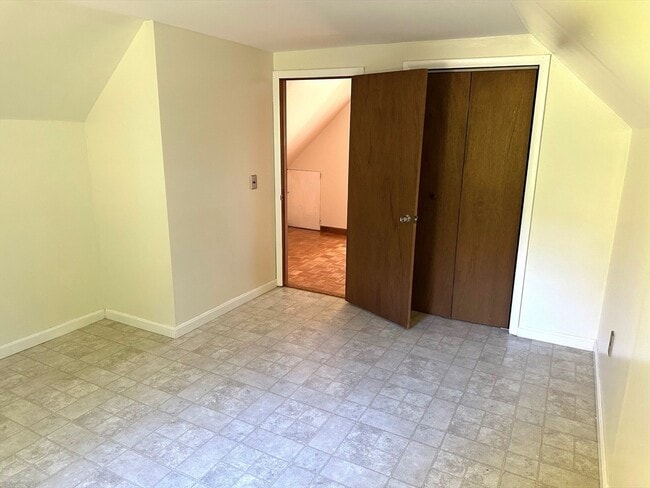 Building Photo - 5 Nobile St