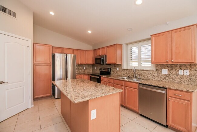 Building Photo - 3986 E Simpson Rd