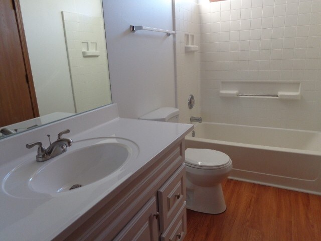 Building Photo - 1404 Keele Dr