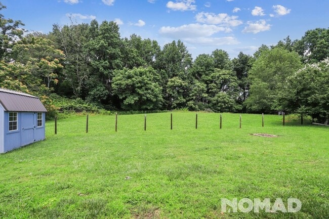 Building Photo - 1015 Chelsea Dr