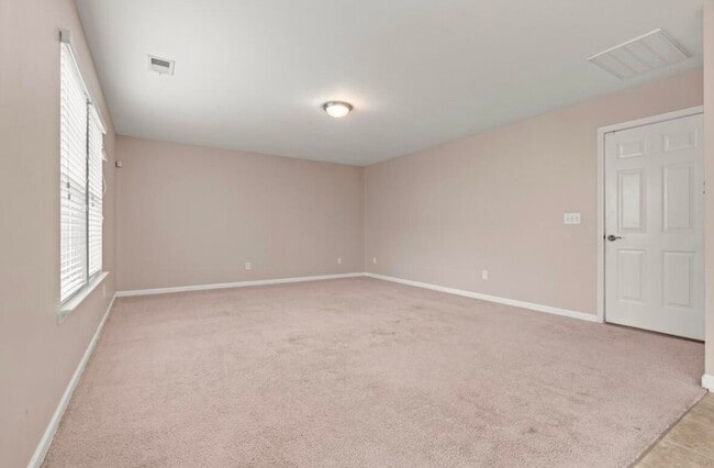 Building Photo - 1825 Polaris Dr
