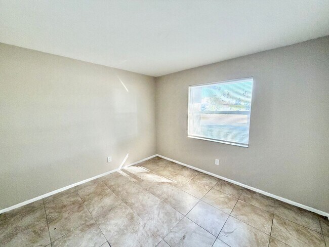 Building Photo - PIKUS (4601 24th Pl SW)