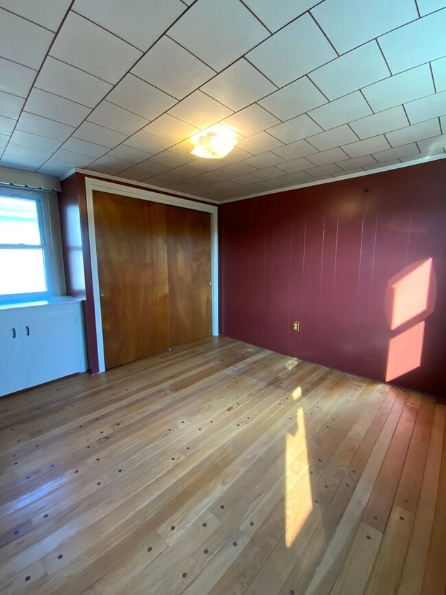 Building Photo - 125 S Market Ave