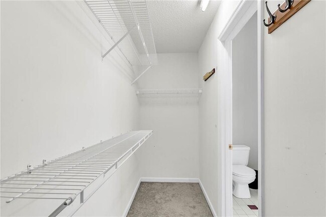 Building Photo - 608 Adam Cir
