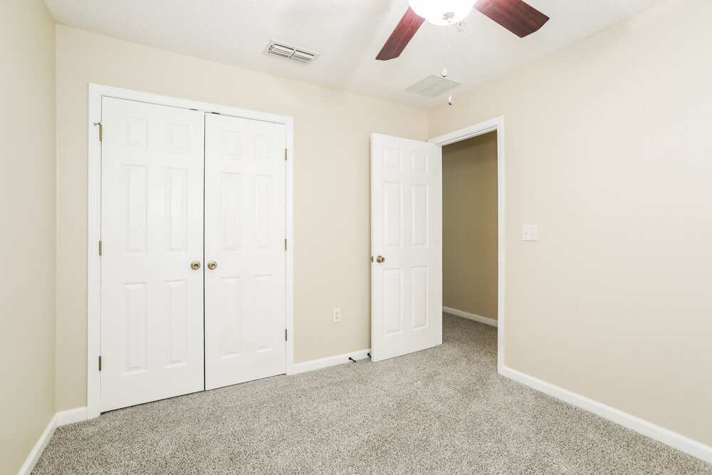Building Photo - 899 Black Cherry Dr S