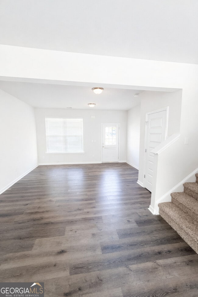 Building Photo - 214 Patriots Wy