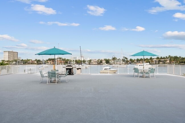 Building Photo - 95 N Birch Rd