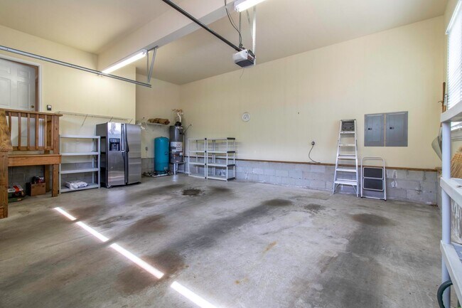 Building Photo - SINGLE FAMILY - RBYCC - YEAR ROUND