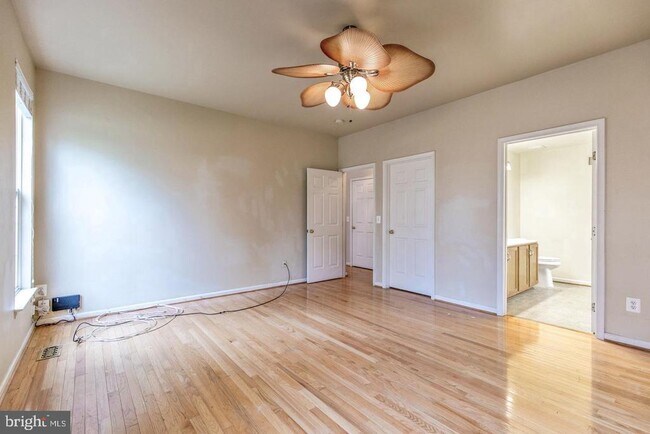 Building Photo - 19 Blue Spruce Cir