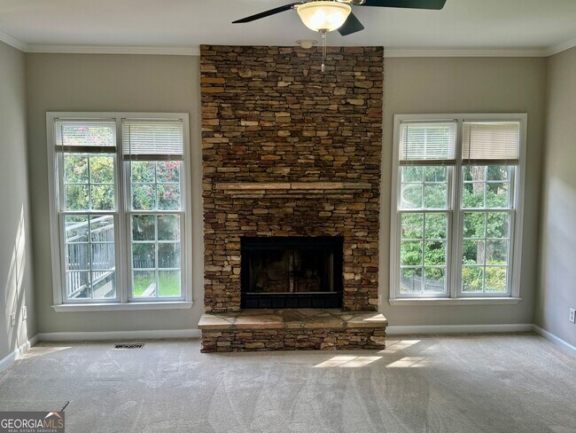 Building Photo - 1770 Highland Oaks Way NE