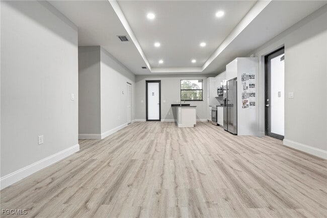 Building Photo - 1028 Milwaukee Blvd