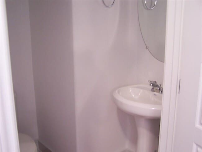 Building Photo - 2214 Capulet St