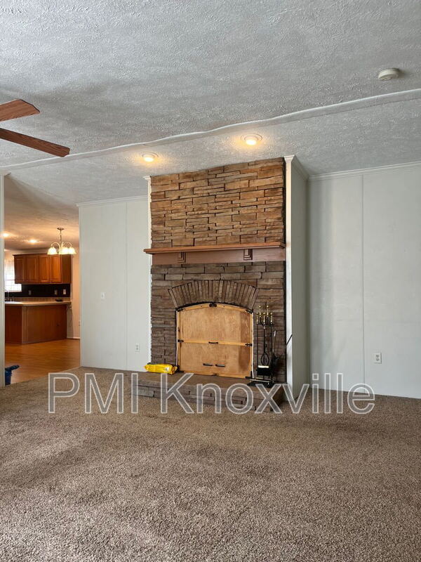 Building Photo - 8821 Trout Rd