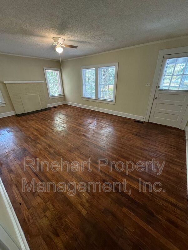Building Photo - 449 Jackson St