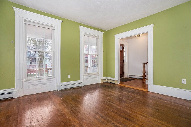 Building Photo - 36 E Foster St