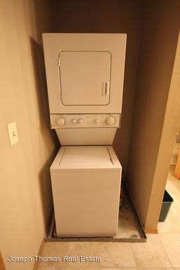 Building Photo - 948 N 50 E
