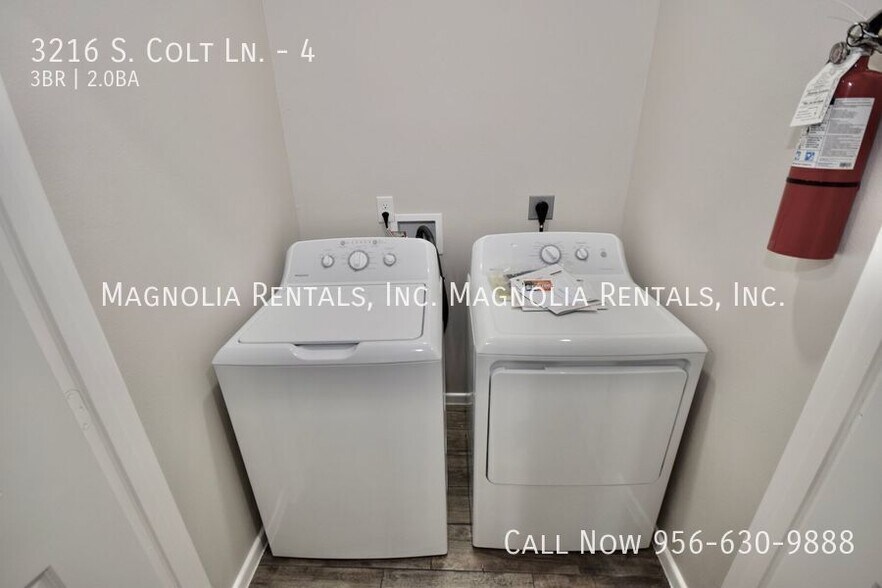 Building Photo - 3216 S Colt Ln