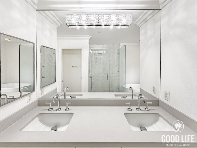 Building Photo - Highly Desired Irvine Living | 3-Bed, Office, Gated Community