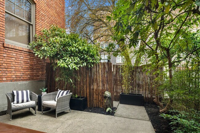 Building Photo - 1406 Harvard Ave