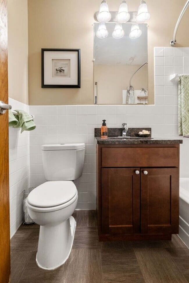 Building Photo - Granite City Apartments 2 Bedroom Apartment Home