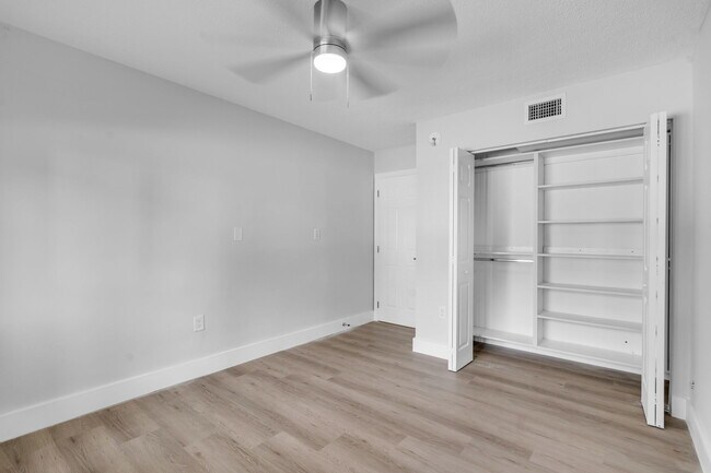 Building Photo - 560 NE 63rd St