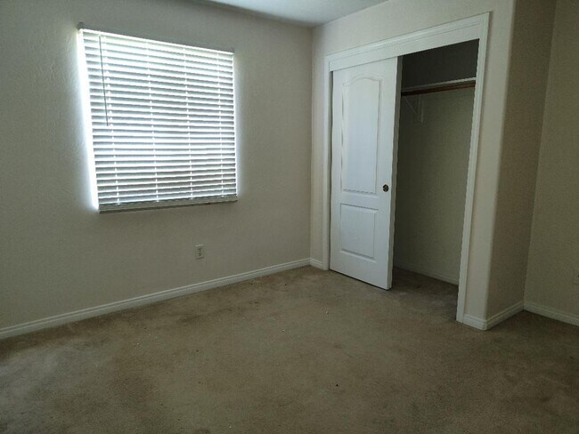 Building Photo - 8510 Eagles Landing Dr