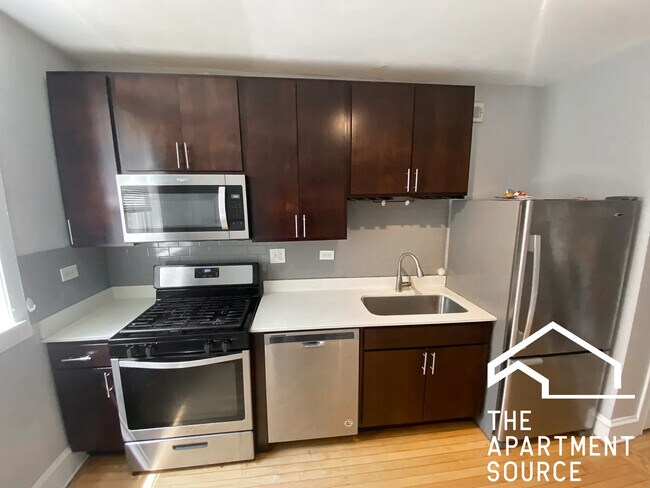 Building Photo - 3018 N Karlov Ave