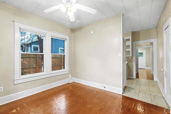 Building Photo - 4205 Avenue B