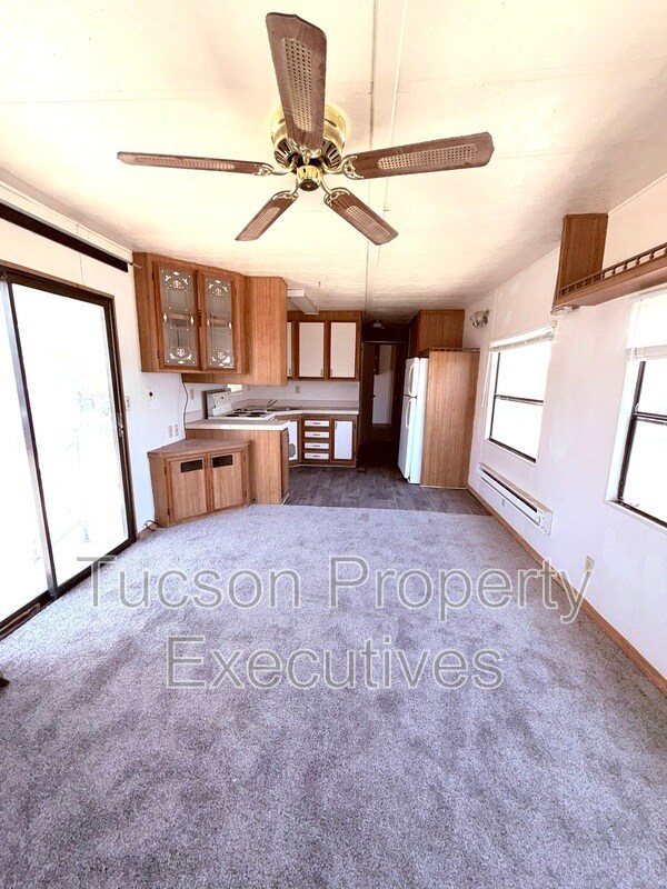 Building Photo - 4580 E Rex St