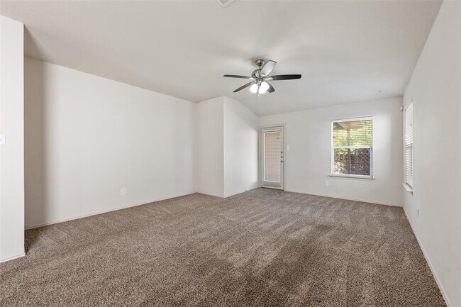 Building Photo - 220 Bauxite Dr