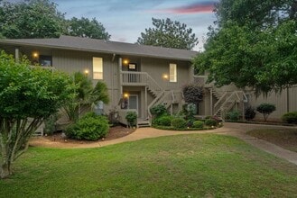 Building Photo - MOBILE BAY HIDE-AWAY