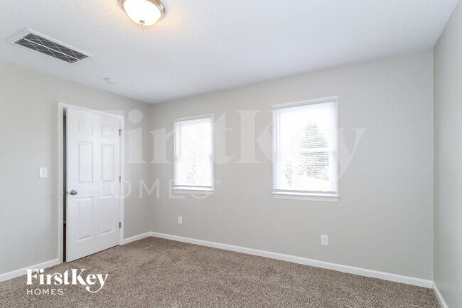 Building Photo - 3110 Glenshire Dr