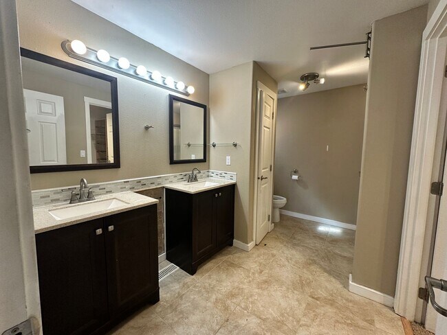Building Photo - new carpet installed, 600sqft bonus room with large RV/Boat parking space