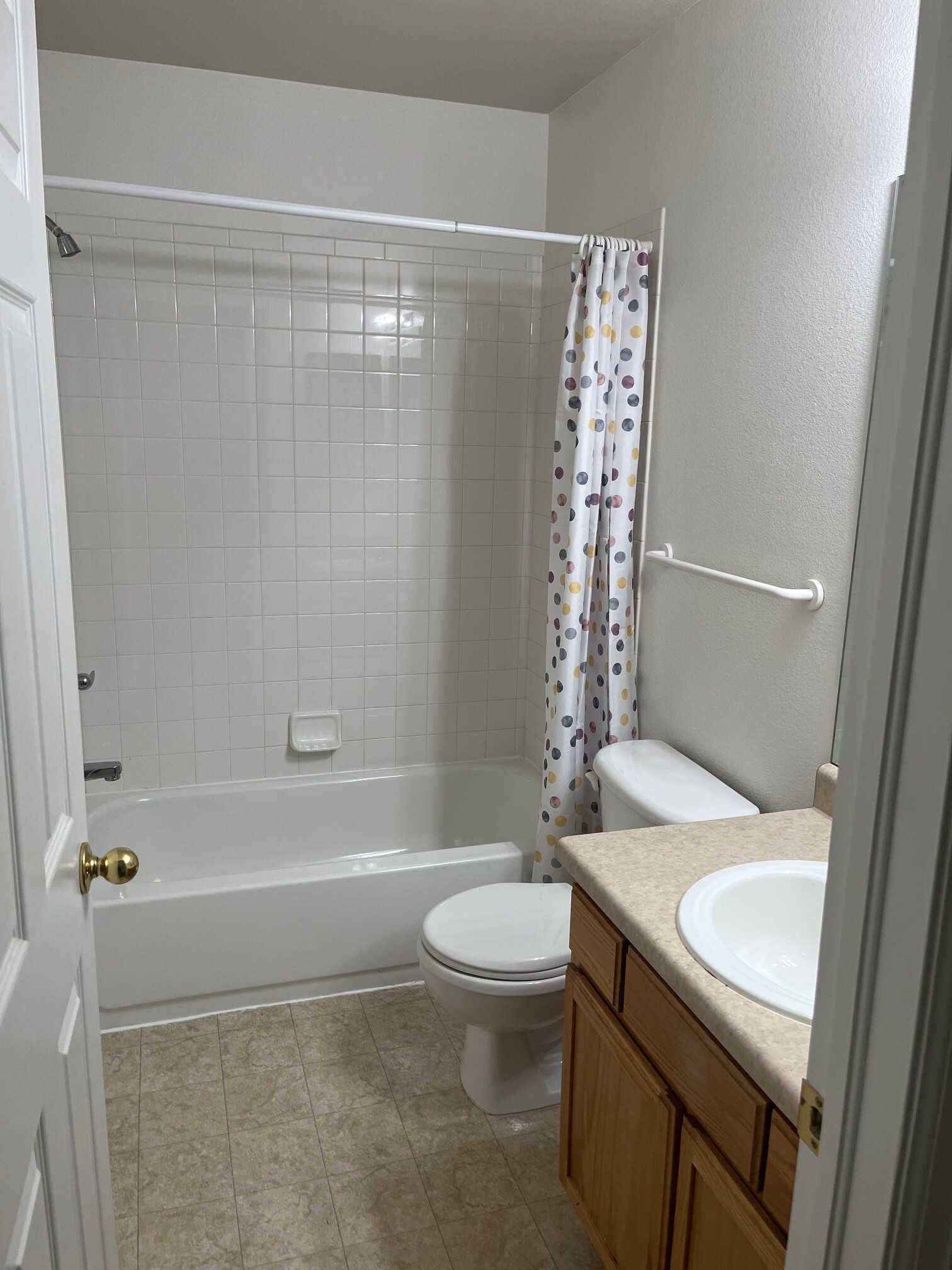 2nd bathroom - 2621 Rigden Pky