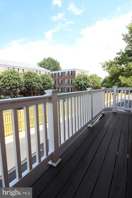 Building Photo - 421 N George Mason Dr