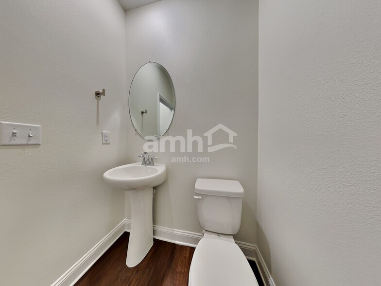 Building Photo - 141 Elcano Ln