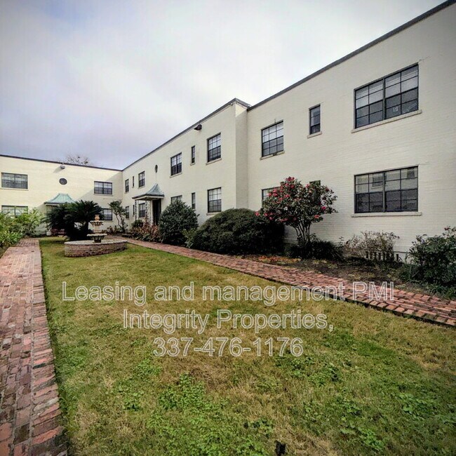 Building Photo - 850 N 5th St