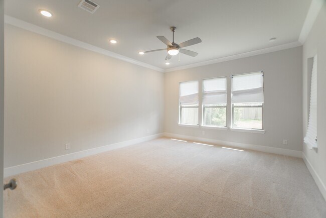 Building Photo - 49 Cassena Grove Pl