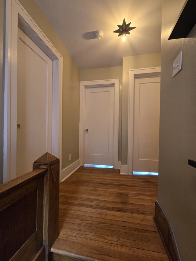 Building Photo - 1321 W Univ Ave