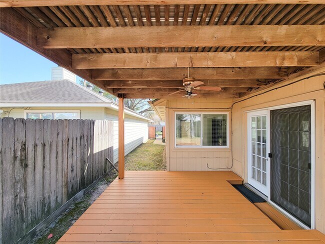 Building Photo - 8611 Pool Creek Dr