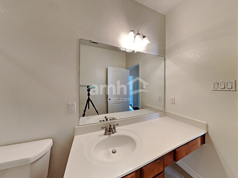 Building Photo - 5825 Stone Mountain Rd