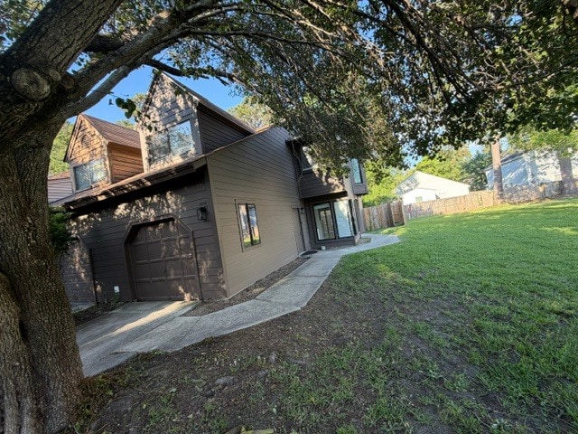 Building Photo - 8640 Roanoke Dr