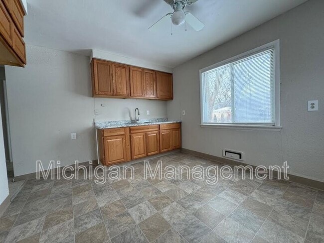 Building Photo - 26431 Monticello St